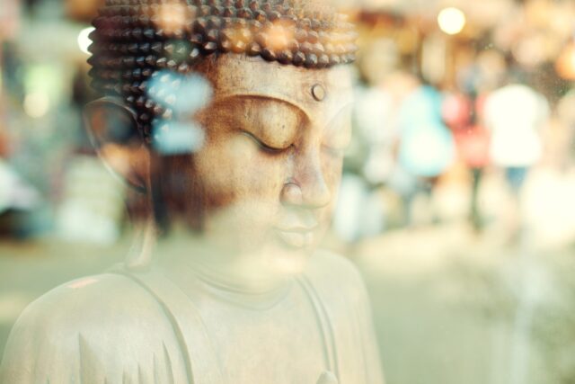 Close-up of a Buddha statue (Sri Lanka)
